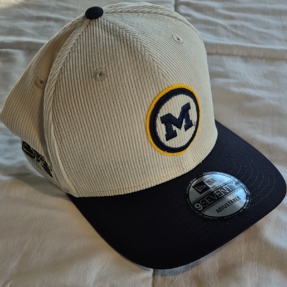 NWT New ERA MICHIGAN Cream and Navy Cordouroy Adjustable Cap with Logo